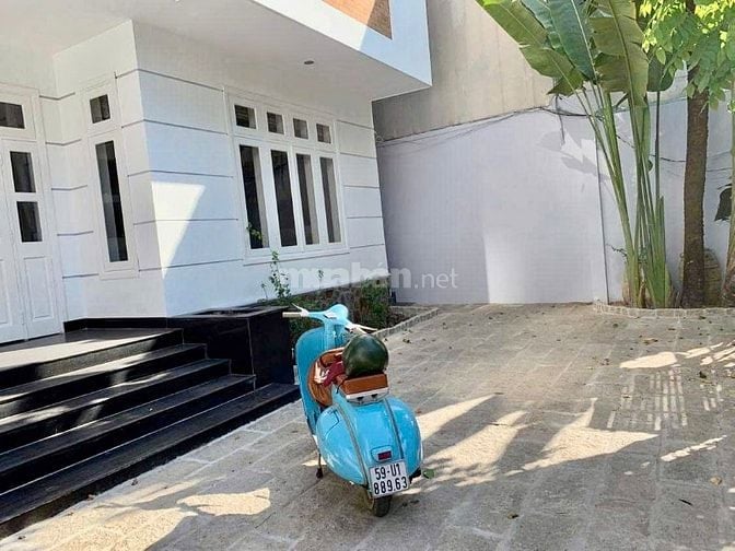 Mặt tiền 12m giá tốt nhất Thảo Điền 160tr/m2, sẵn biệt thự, hồ bơi, SH