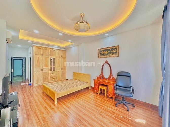 Bán nhà Mặt tiền Lê Lư siêu đẹp, KC: 6 Tầng. DT 4m x 20m. Có thang máy