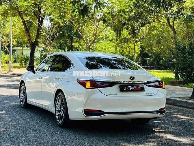Lexus ES 2019 250 - 68 km