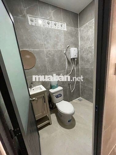 NNC cho thuê 4m × 20m. Mới đầy đủ nội thất cơ bản