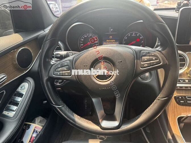 glc 250 2016 mới di hơn 9 van , xe rất mới