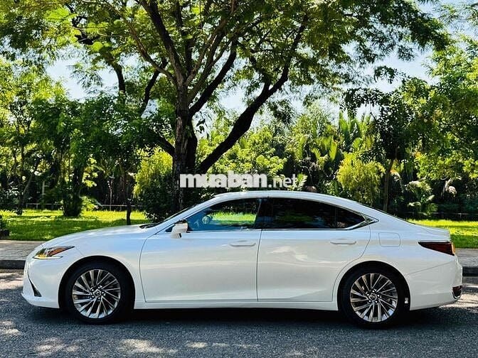 Lexus ES 2019 250 - 68 km
