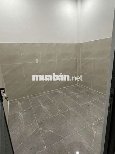 NNC cho thuê 4m × 20m. Mới đầy đủ nội thất cơ bản