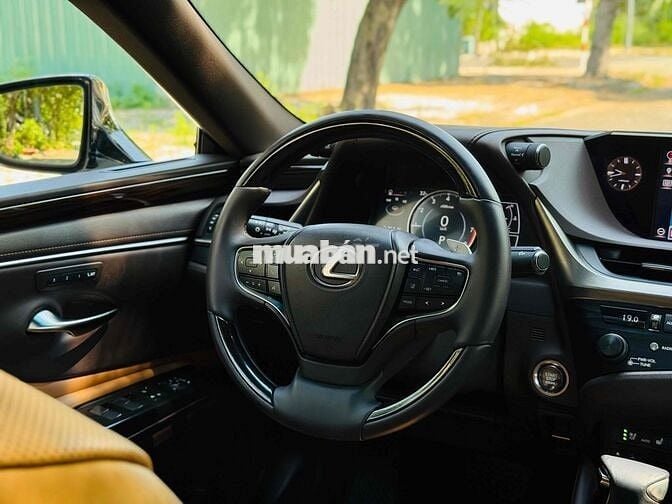 Lexus ES 2019 250 - 68 km
