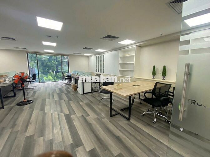 Sàn văn phòng 341m², mặt phố Tô Hiến Thành, giá 190tr