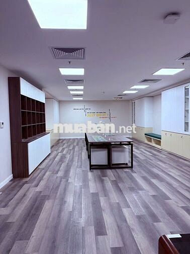 Sàn văn phòng 341m², mặt phố Tô Hiến Thành, giá 190tr