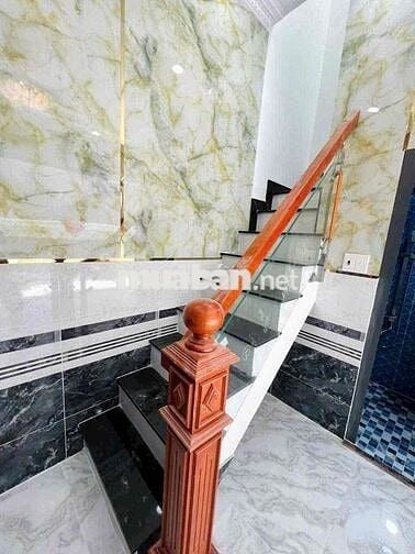 Bán nhà mới xây đường nguyễn văn quỳ quận 7