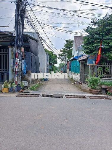 Nhà sổ riêng thổ cư gần Ngã 3 đèn Vàng