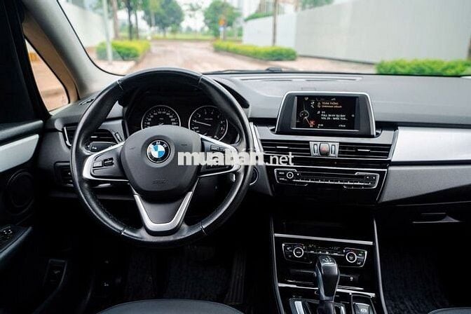 BMW 218i Sản xuất 2016