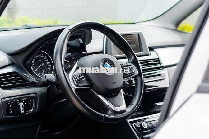 BMW 218i Sản xuất 2016