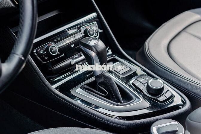 BMW 218i Sản xuất 2016