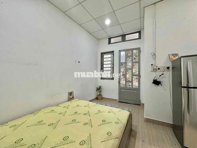 CHO THUÊ CĂN HỘ CỬA SỔ , 28m2 - NGAY TRẦN VĂN ĐANG , TOÀ NHÀ VIETTEL