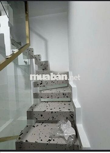 Cho thuê nhà hẻm 4m (XH) Trần Quang Diệu, P.14, Q.3 giá 14tr