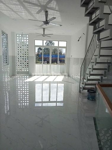 Mặt bằng cho thuê làm văn phòng, shop house.