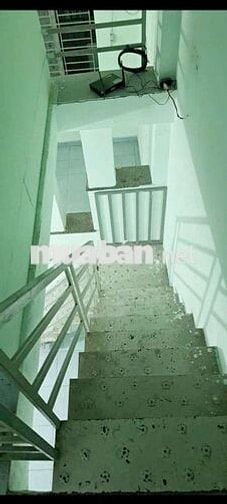 Nhà nguyên căn đ48 100m 3pn 7,5tr/ tháng