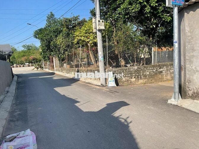 Bán 128m Kim Ngưu . Tân Tiến, Văn Giang. Đường otto.