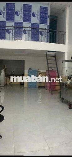 Nhà mặt tiền cho thuê vị trí đẹp giá rẻ