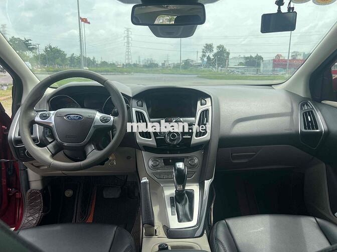 Ford Focus 2015 Titanium 2.0 AT - 102000 km