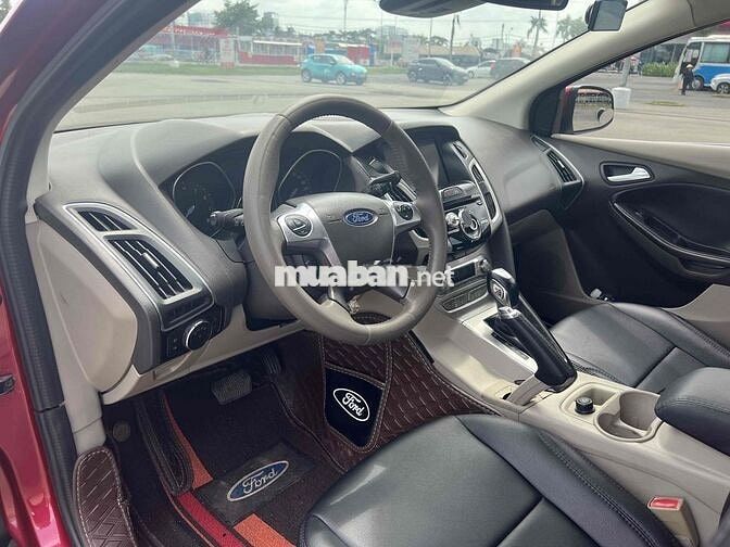 Ford Focus 2015 Titanium 2.0 AT - 102000 km