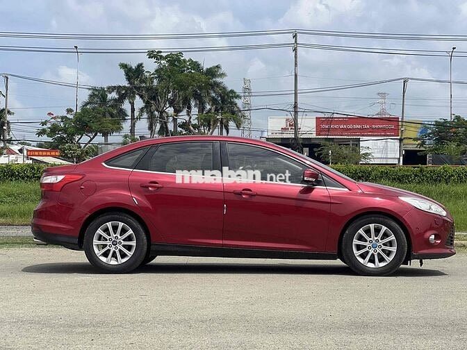 Ford Focus 2015 Titanium 2.0 AT - 102000 km