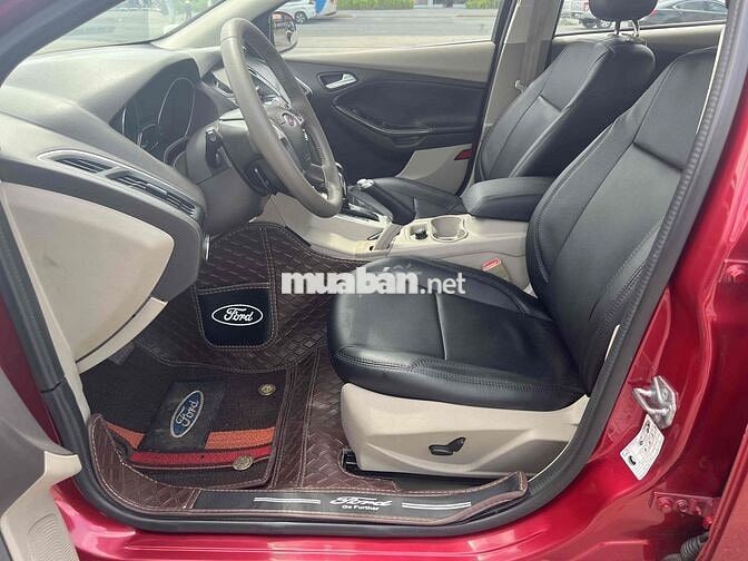 Ford Focus 2015 Titanium 2.0 AT - 102000 km