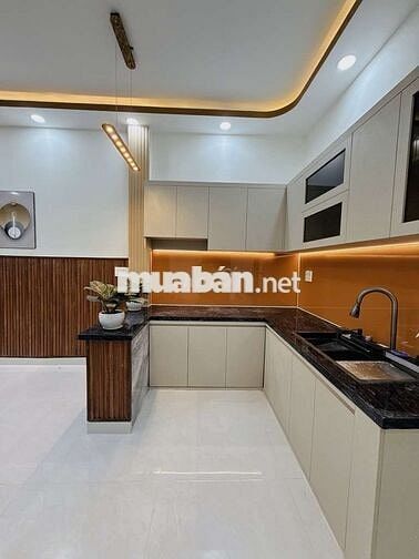 BÁN NHÀ SAT AOEN TÂN PHU XE HƠI ĐỖ CỬA GIÁ NHỈNH 6TY /65M