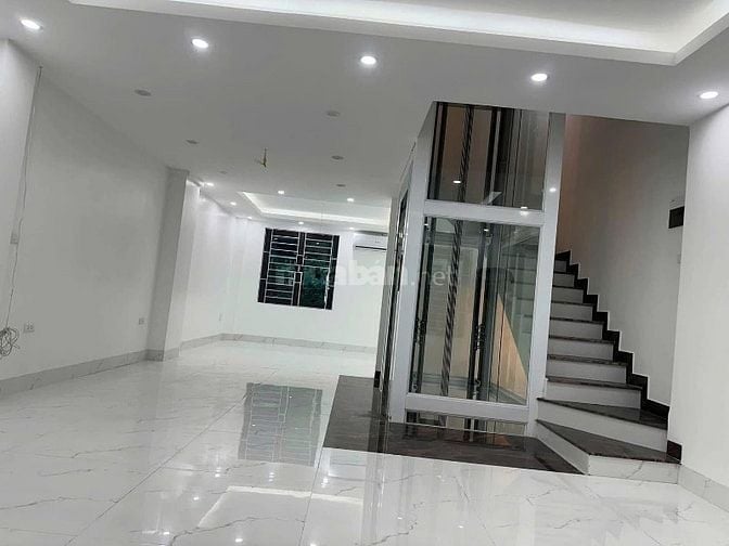 Xây mới! Hoàng Quốc Việt, 60m2 * 6T thang máy*5.1m 2 ngõ Ô tô tránh