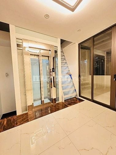 Xây mới! Hoàng Quốc Việt, 60m2 * 6T thang máy*5.1m 2 ngõ Ô tô tránh