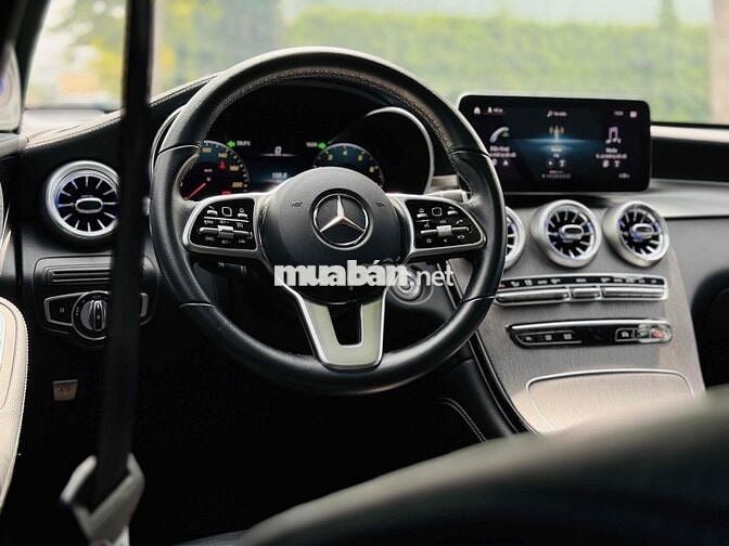 GLC300 4MATIC - 33000 KM XANH CAVANSITE
