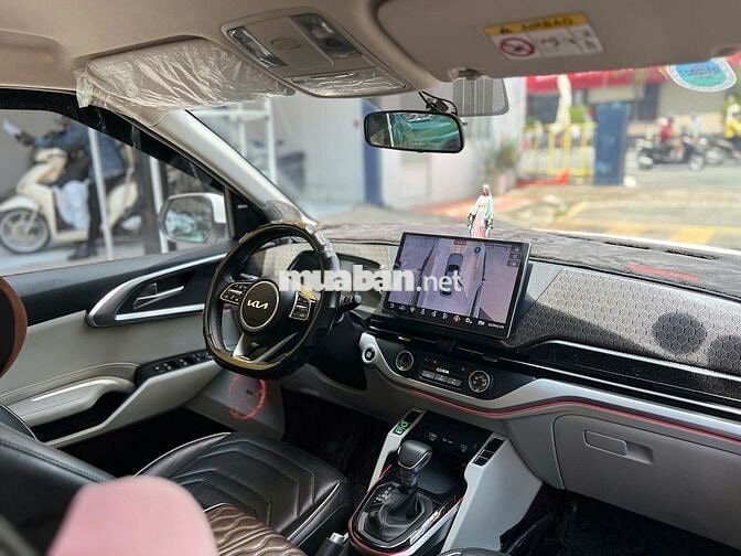 Kia Carens 2023 1.5G IVT - 32000 km nhiều option