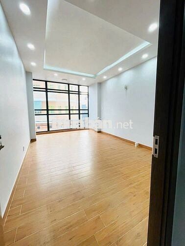 Nguyên căn MT cực đẹp Hồ Bá Kiện, 3 lầu thang máy 6PN giá tốt