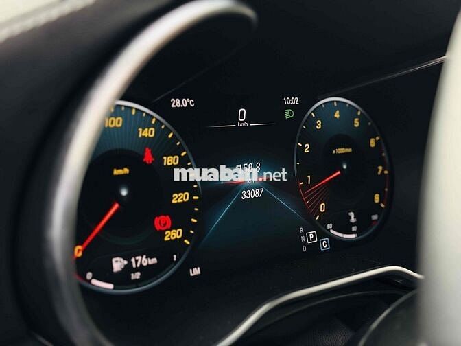 GLC300 4MATIC - 33000 KM XANH CAVANSITE