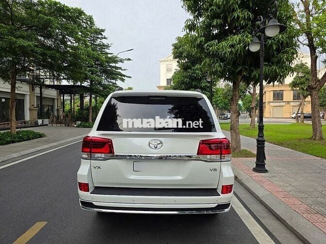 Toyota Land Cruiser 2016 VX 4.6 V8 - 90000 km