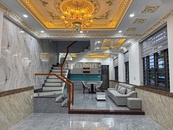 CẦN BÁN NHÀ KHU VỰC LÀNG ĐAIH HỌC QUỐC GIA HỒ CHÍ MINH