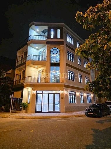 CẦN BÁN NHÀ KHU VỰC LÀNG ĐAIH HỌC QUỐC GIA HỒ CHÍ MINH