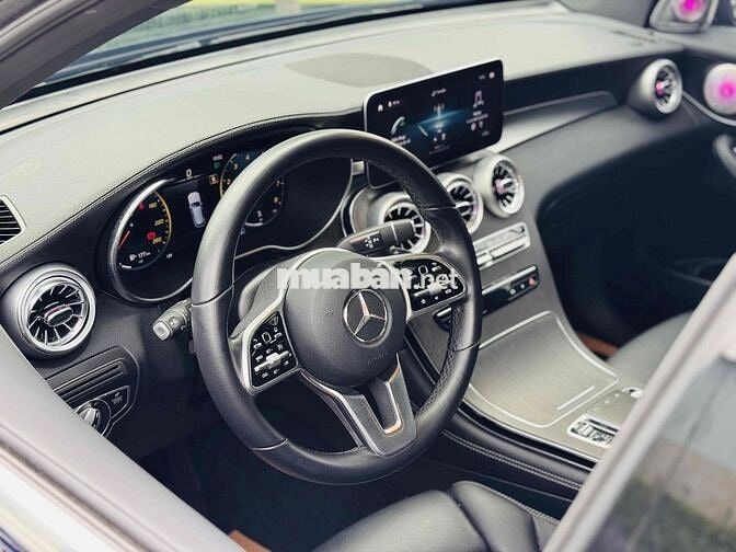 GLC300 4MATIC - 33000 KM XANH CAVANSITE
