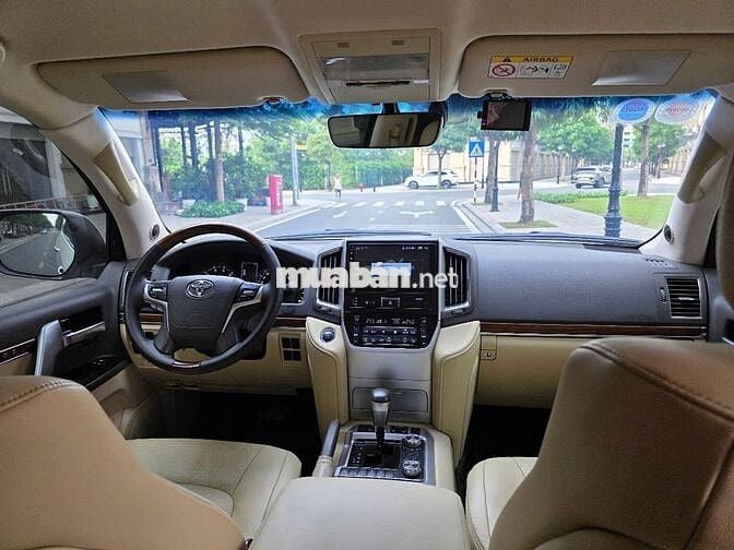 Toyota Land Cruiser 2016 VX 4.6 V8 - 90000 km