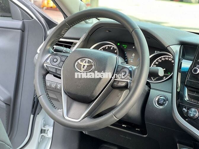Toyota Camry 2021 2.5Q - 66000 km