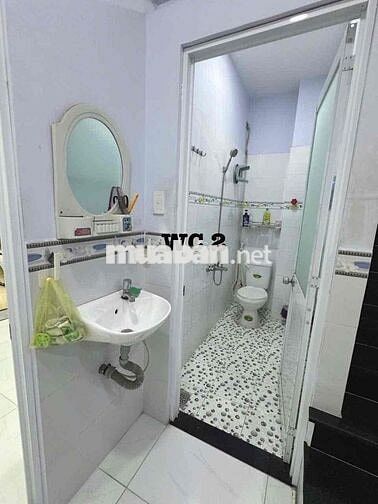 Nhà Đẹp 4x11m 2Lầu (2PN 2WC) Hẻm 3m. Lê Văn Quới. Bình Tân