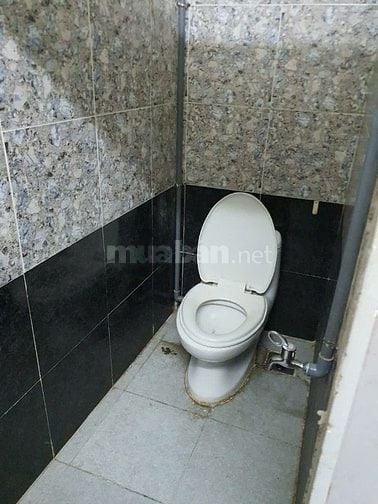 Cho thuê nhà mặt tiền đường 3/2,P.16, Q.11 giá 24tr