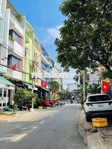 Nhà Quận 8-5 Tầng-Hẽm Xe Tải Lớn - Đang Có Dòng Tiền Chỉ NhỉnH 8 Tỷ