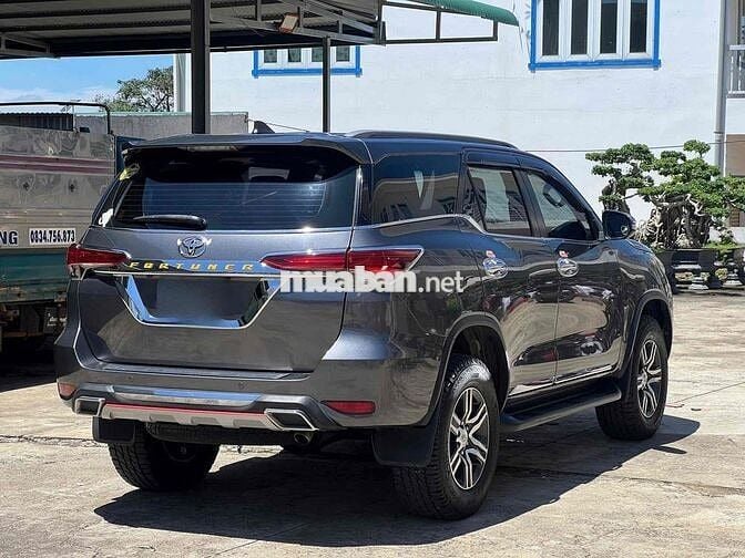 Toyota Fortuner 2018 2.4G 4x2 - 132000 km