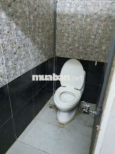 Cho thuê nhà mặt tiền đường 3/2,P.16, Q.11 giá 24tr