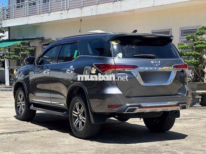 Toyota Fortuner 2018 2.4G 4x2 - 132000 km