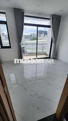 Cho thuê nhà mới 3 tầng hẻm xe tải. 4pn ngay cầu vượt gò dưa
