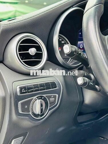 Mercedes Benz GLC 300 AMG 4MATIC  Model 2017