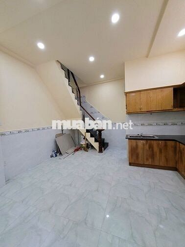 Nhà riêng 392/8/** Đường Cao Thắng, Quận 10, 14 triệu, 64m sử dụng