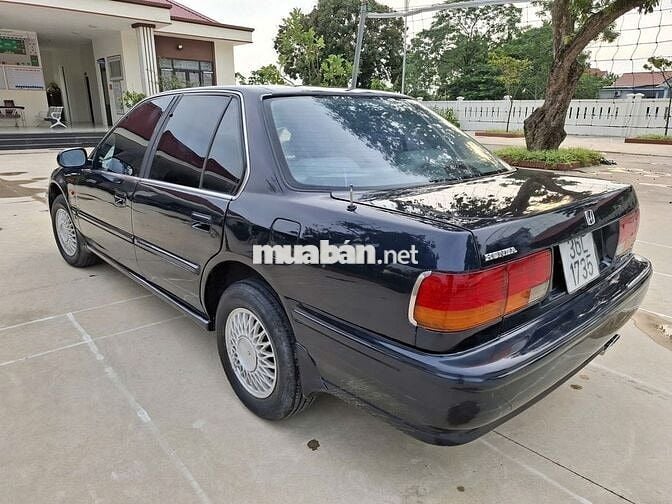 Honda Accord 1992 2.0 MT - 50000 km