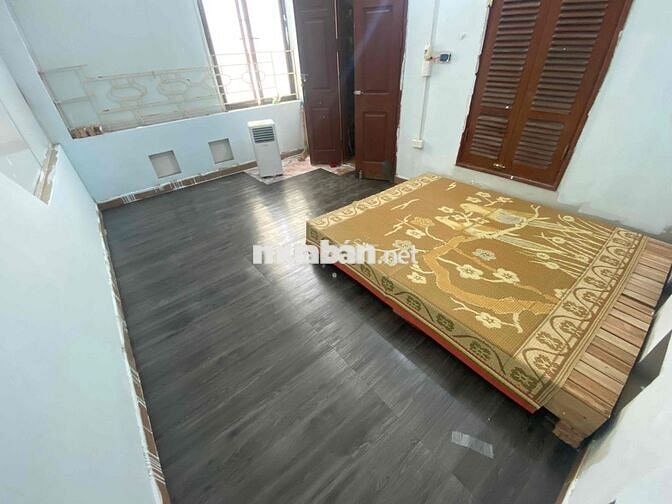 Cho thuê phòng trọ giá rẻ diện tích lên tới 22m2 quận LONG BIÊN