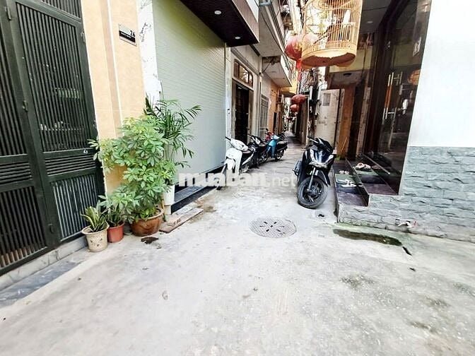 9.28 TỶ-34M2-6 TẦNG THANG MÁY-NGÕ THOÁNG-GẦN PHỐ-TRẦN KHÁT CHÂN-LÒ ĐÚC